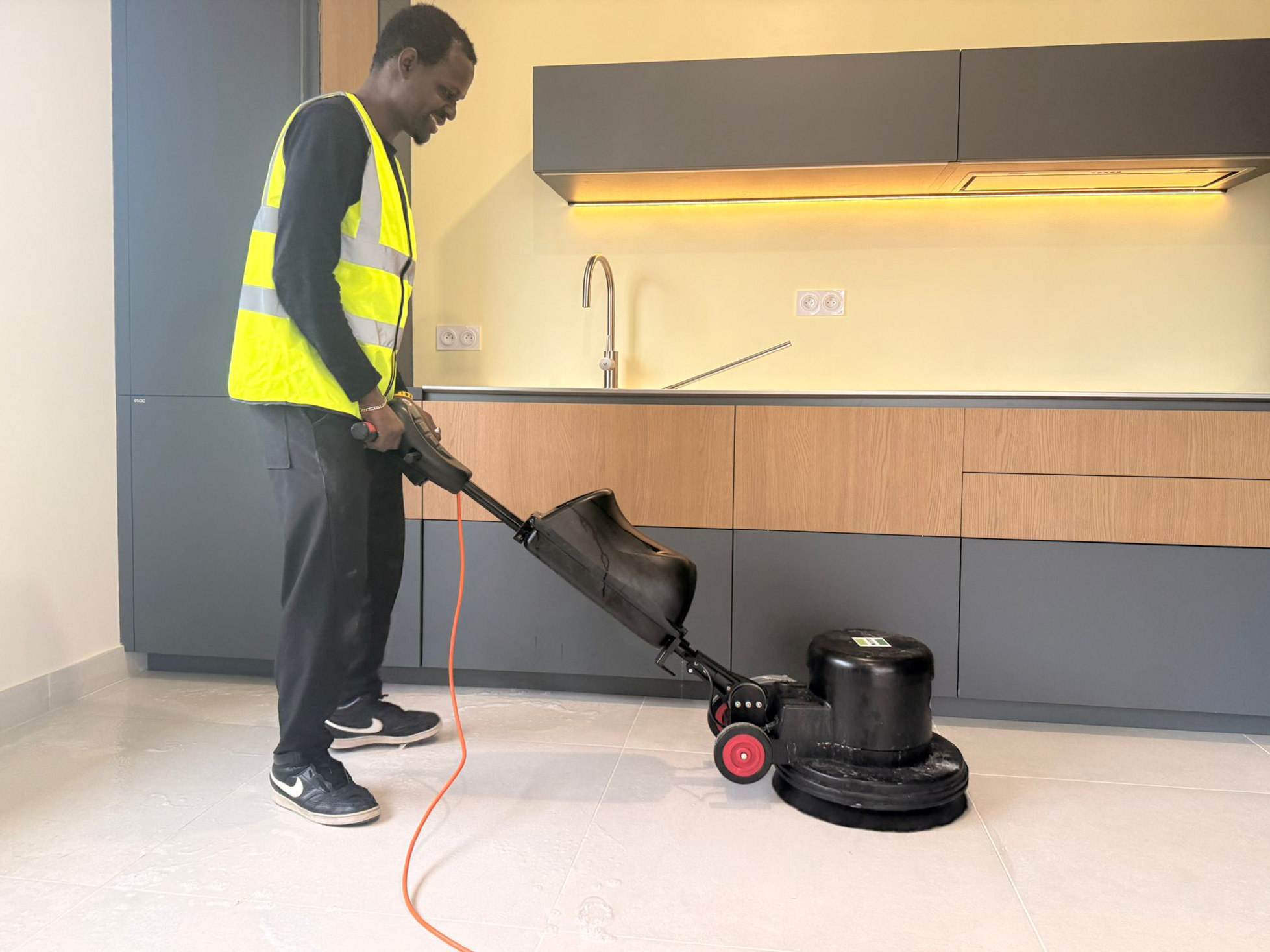 Nettoyage aspirateur sol professionnel 2